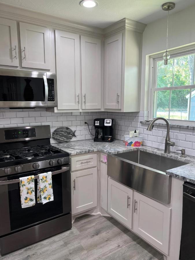 Kingwood Cottage - 10 Mins From Iah - Lake Front ฮัมเบิล ภายนอก รูปภาพ
