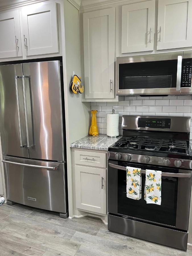 Kingwood Cottage - 10 Mins From Iah - Lake Front ฮัมเบิล ภายนอก รูปภาพ