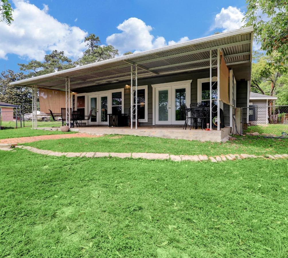 Kingwood Cottage - 10 Mins From Iah - Lake Front ฮัมเบิล ภายนอก รูปภาพ