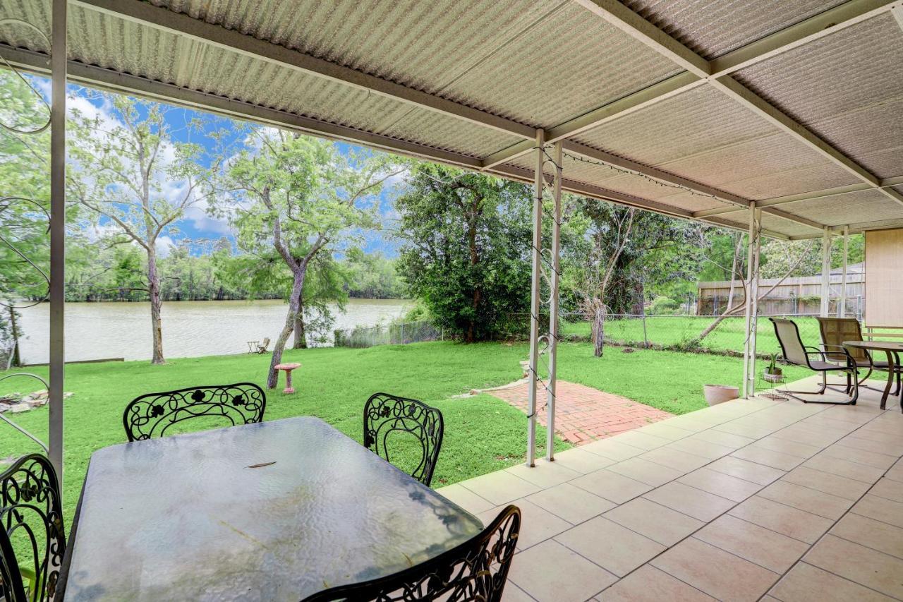 Kingwood Cottage - 10 Mins From Iah - Lake Front ฮัมเบิล ภายนอก รูปภาพ