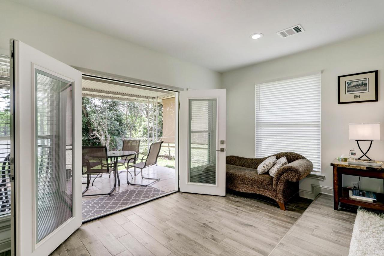 Kingwood Cottage - 10 Mins From Iah - Lake Front ฮัมเบิล ภายนอก รูปภาพ
